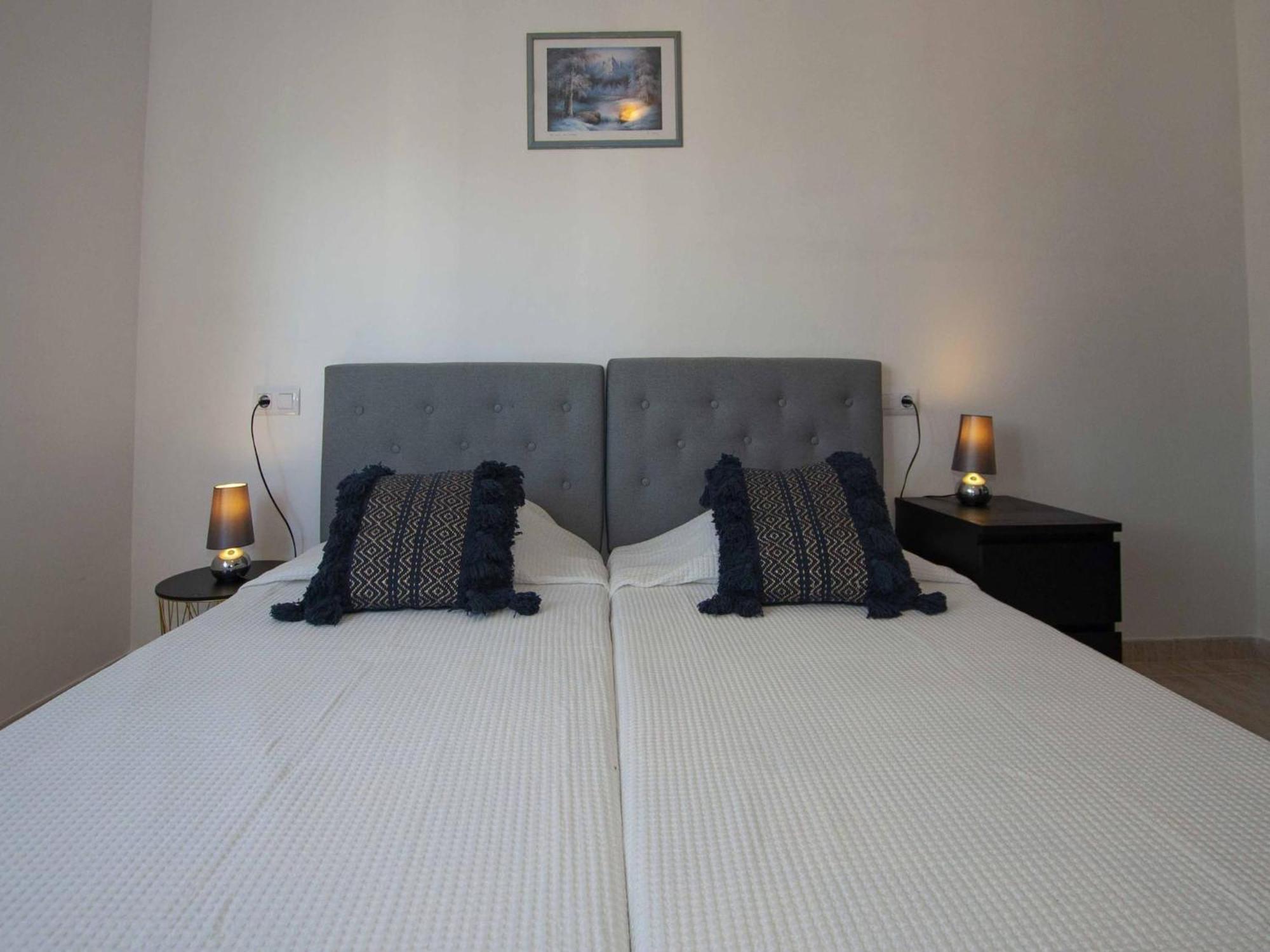Apartment In Near Roses